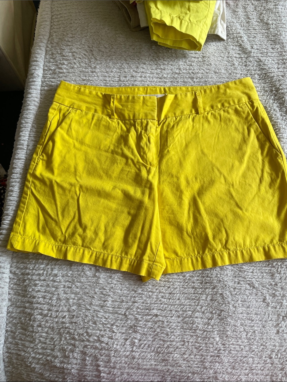 💥3/$20💥LOFT Bright Yellow Cotton Shorts - Picture 2 of 3